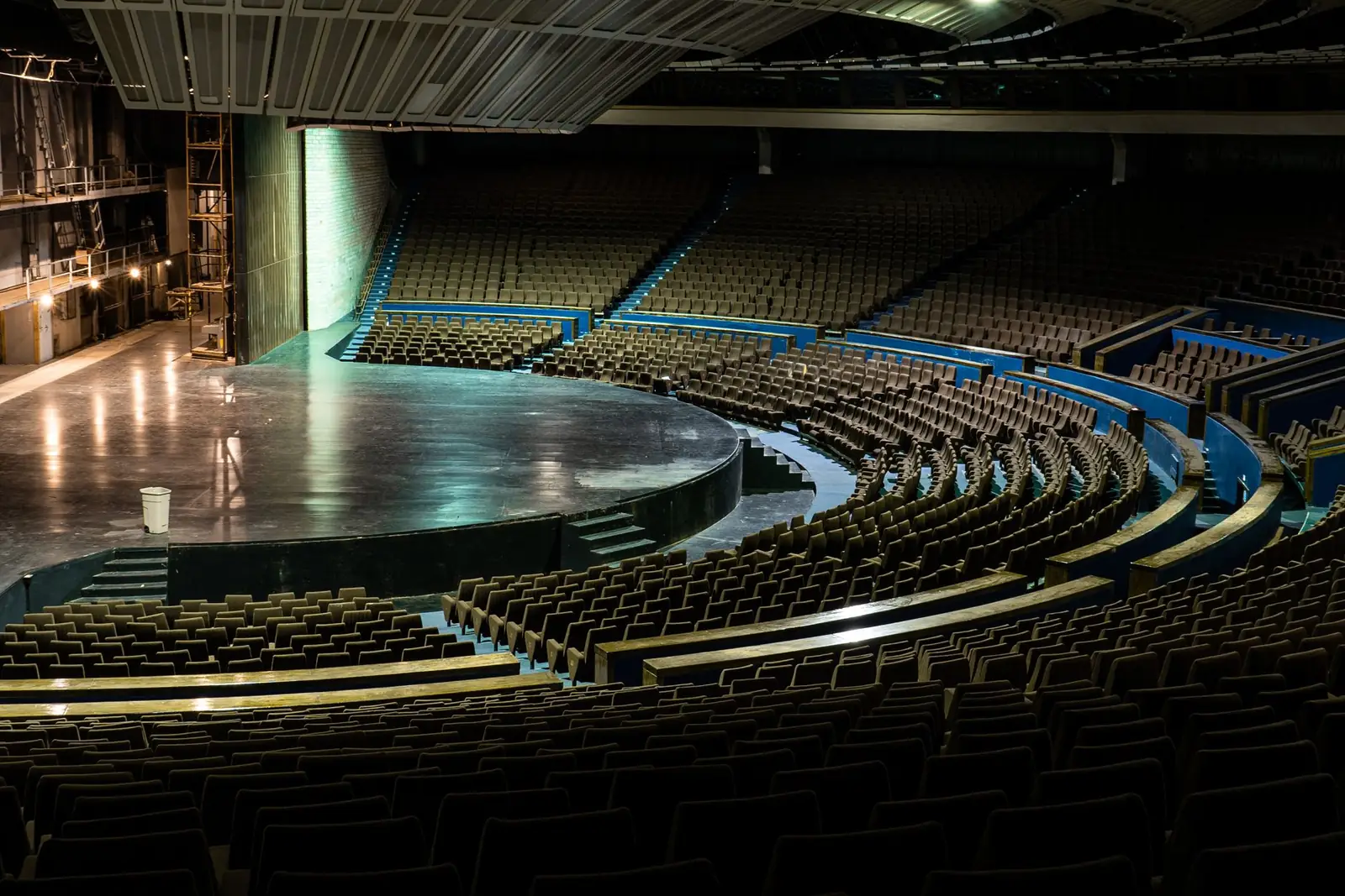 Entertainment venue at Orvellan Royal Crest