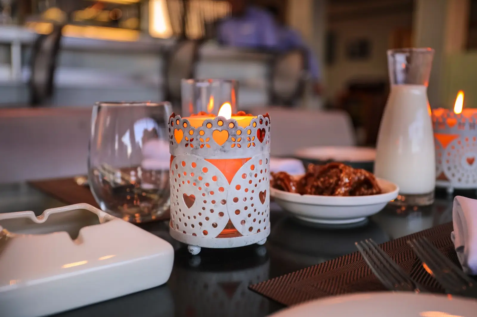 Crestline Table - Fine Dining Experience